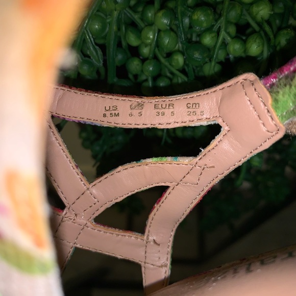 NATURALIZER heel size 8.5 - Picture 5 of 6